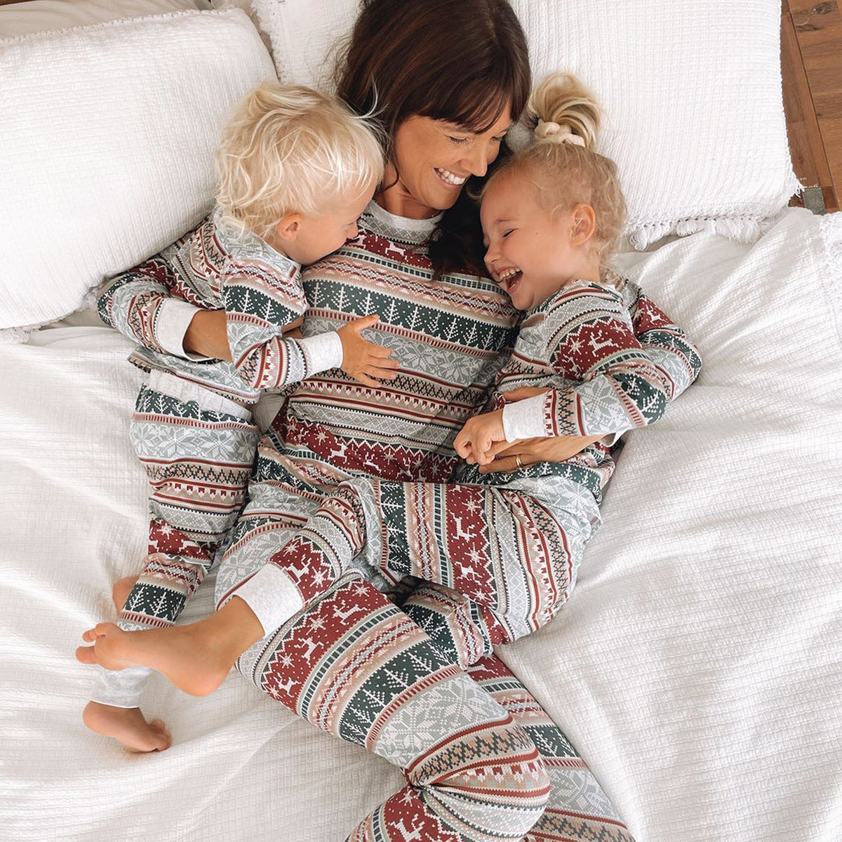 European & American Christmas Pajamas – Family Matching Homewear Set for Festive Comfort - ZA-ZOLA