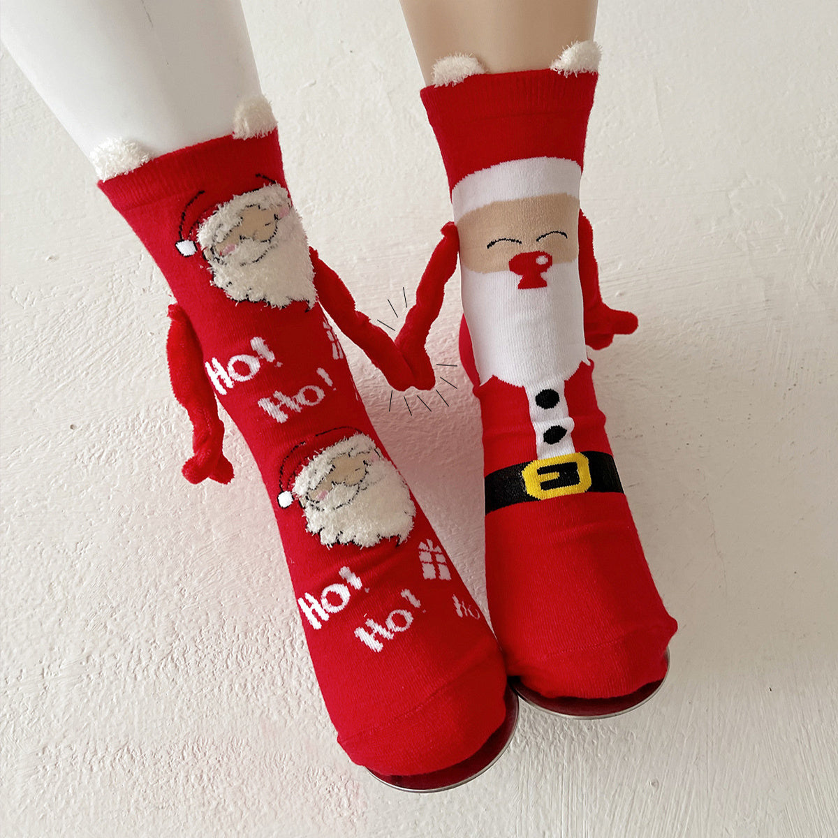 Christmas Magnetic Hand-Holding Socks – Cute Elk, Santa Claus & Snowman Socks for Couples - ZA-ZOLA