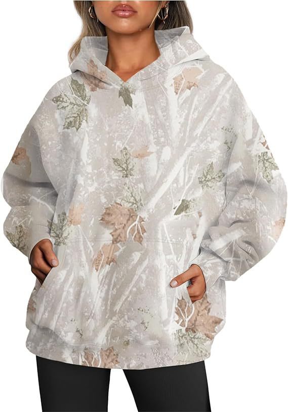 Women's Camouflage Hoodie with Maple Leaf Print – Oversized Sports Hoodie for Ultimate Comfort