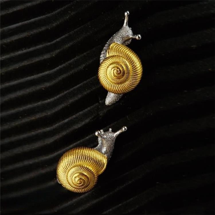 Snail Ear Studs Earrings Personality One-pair Package - ZA-ZOLA