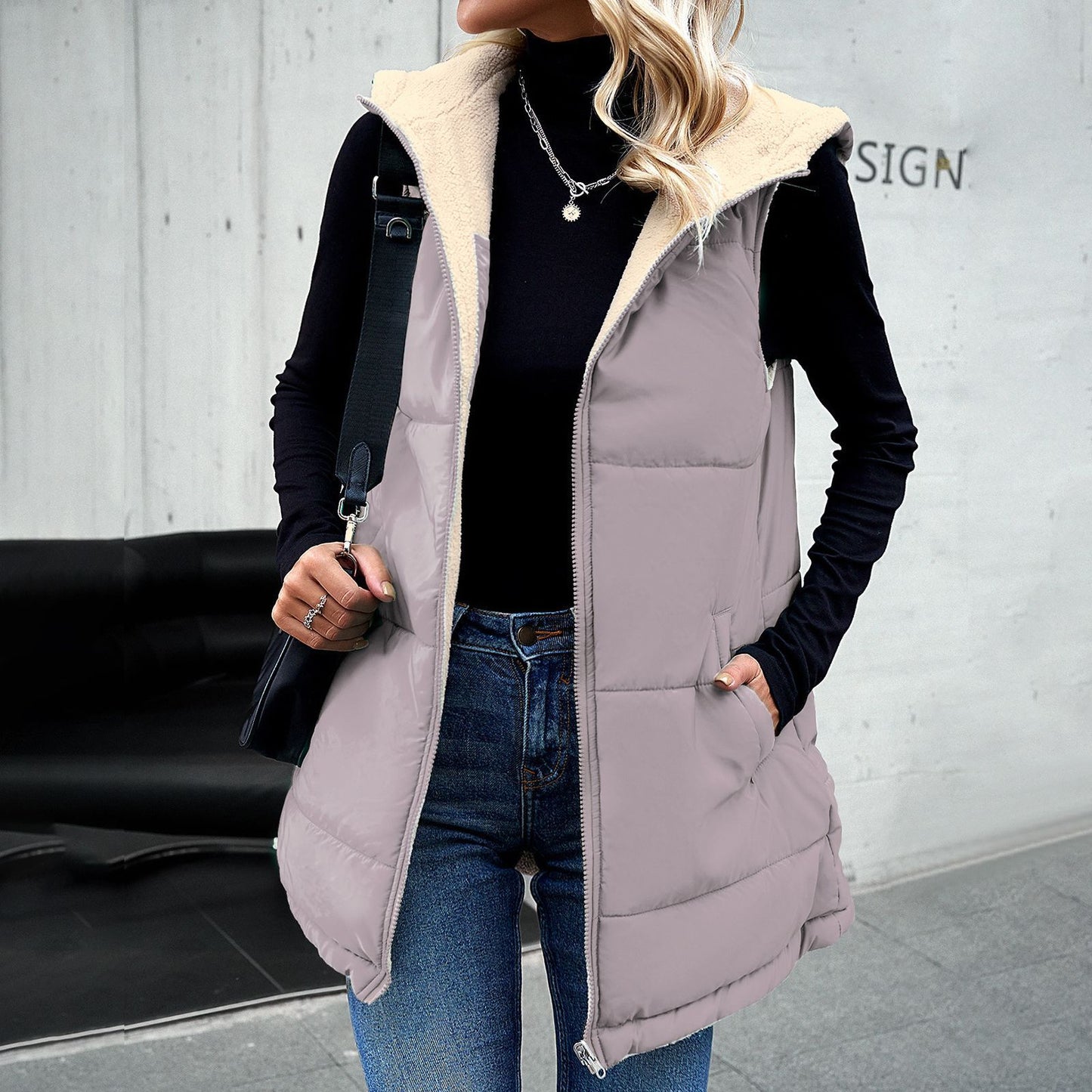 Winterweste für Damen – Lockere mittellange Baumwolljacke mit Kapuze und Taschen, warmer flauschiger Mantel mit Reißverschluss