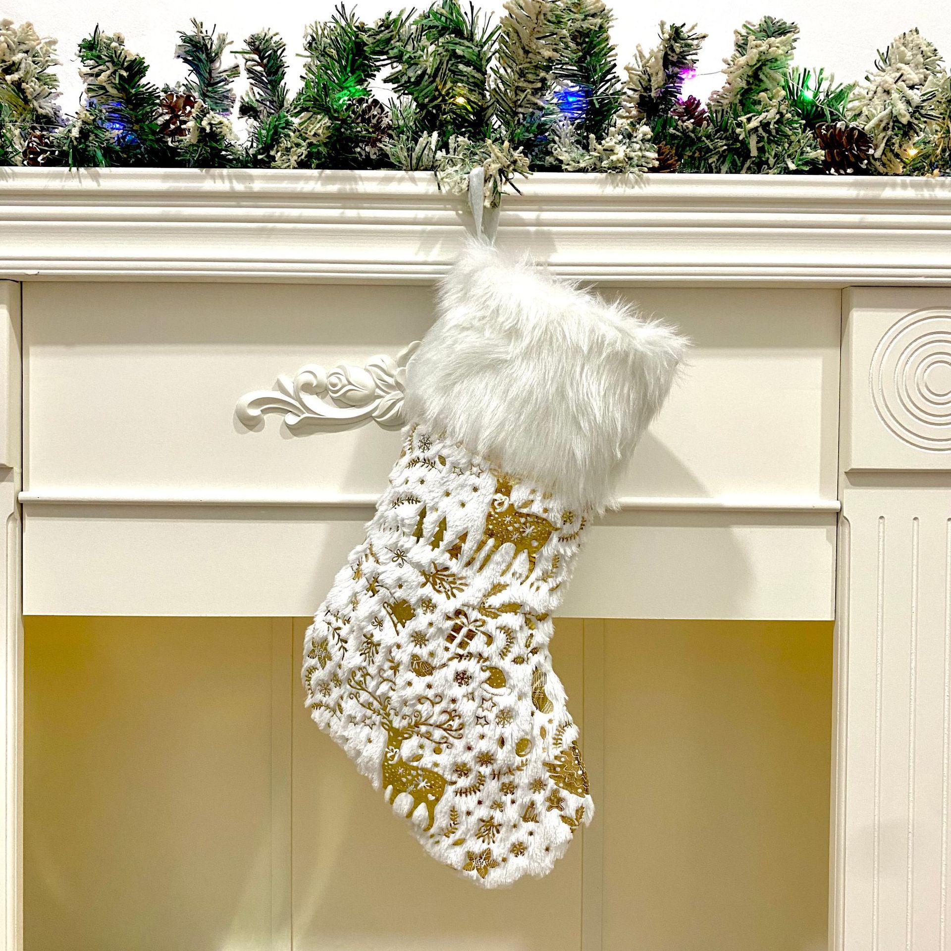 Gilded Plush Christmas Socks Gift Bag – Festive Decorations for Holiday Gifting - ZA-ZOLA