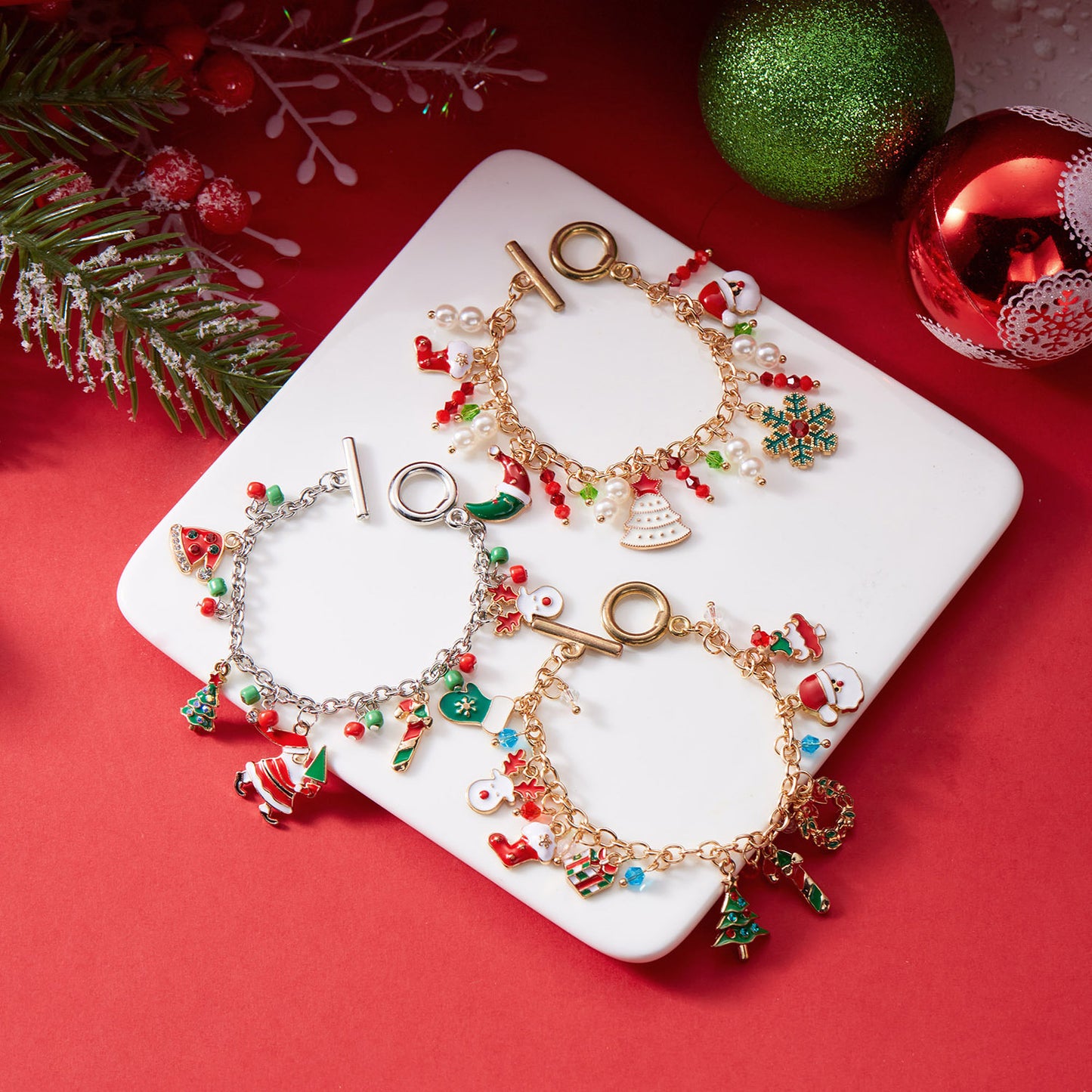 Personalized Christmas Bracelet with Santa Claus & Tree Pendants – Unique Holiday Jewelry for Women - ZA-ZOLA